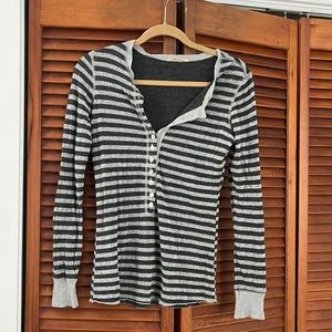Long sleeve striped great buttons